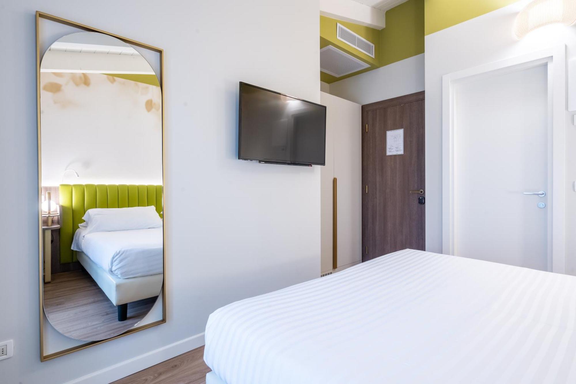 Economy Double or Twin Room,1591483183:JPEG